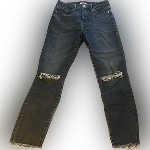 Good American women’s skinny jeans. Size 8.